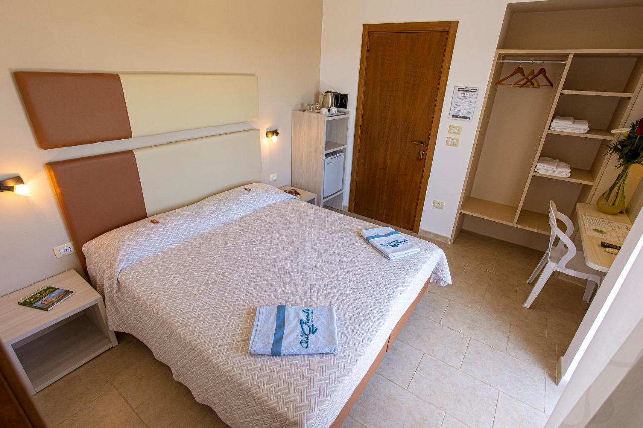 Aia Grande Bed and Breakfast Uggiano La Chiesa Exteriör bild