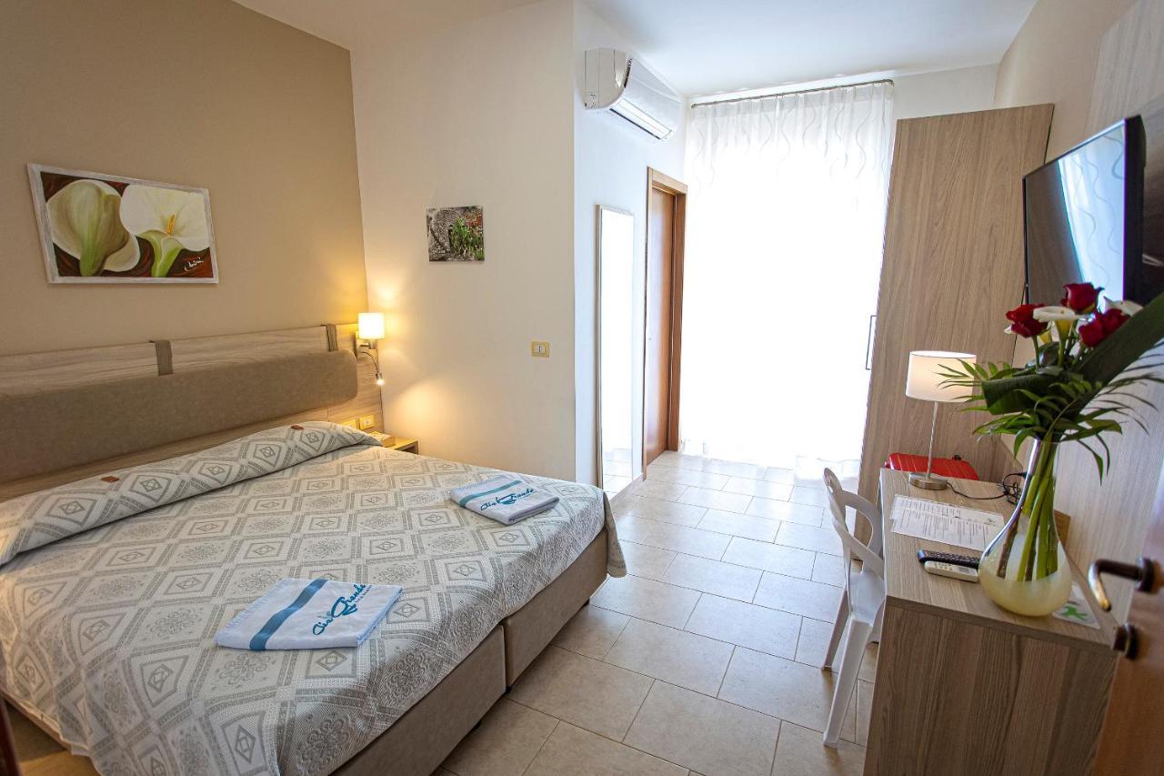 Aia Grande Bed and Breakfast Uggiano La Chiesa Exteriör bild