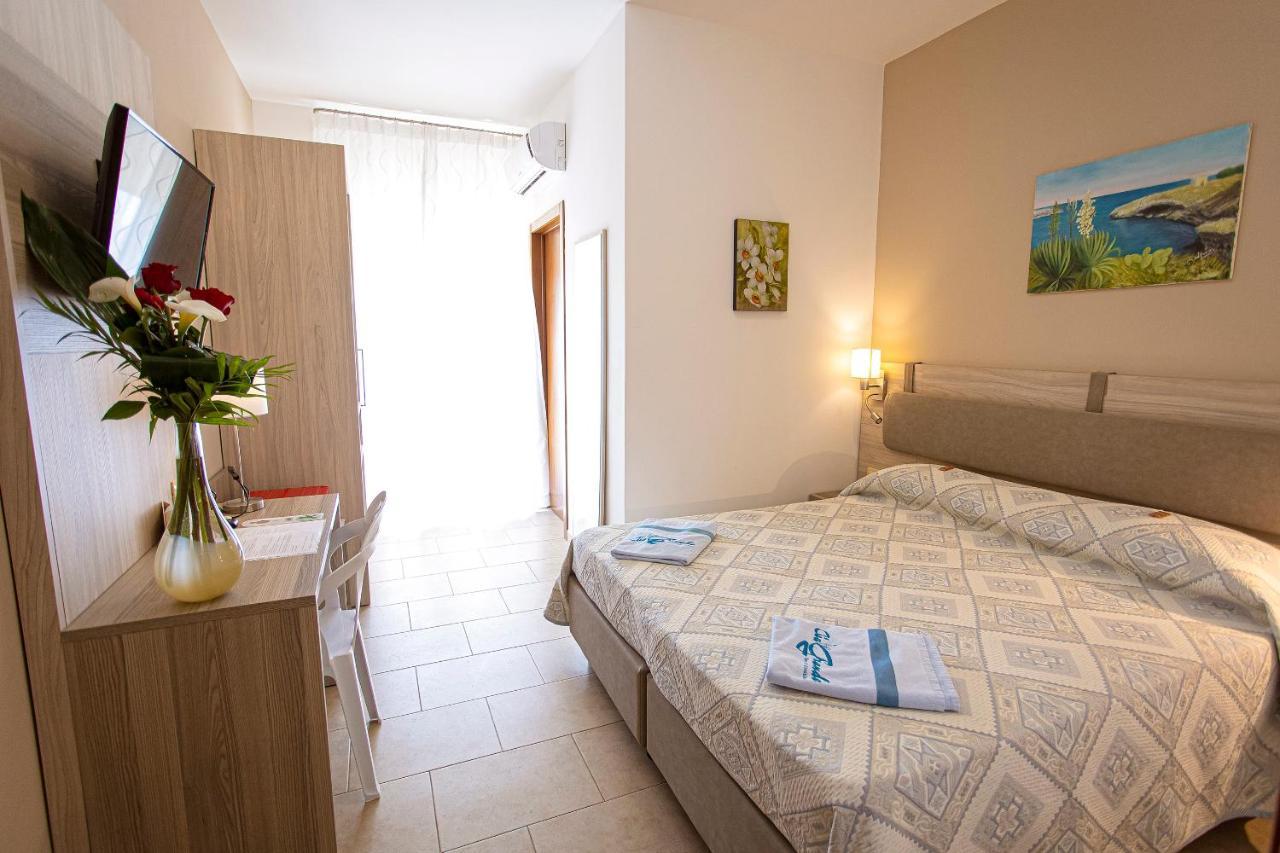 Aia Grande Bed and Breakfast Uggiano La Chiesa Exteriör bild