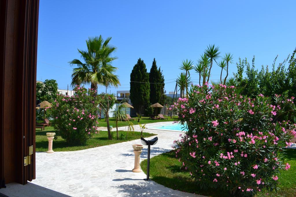 Aia Grande Bed and Breakfast Uggiano La Chiesa Rum bild