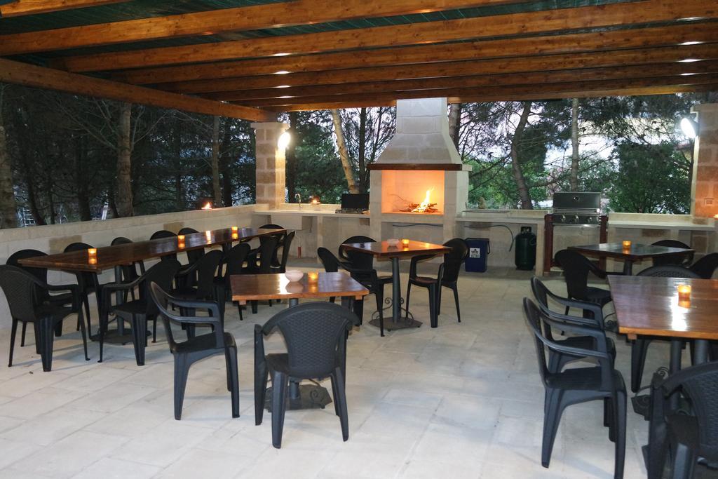 Aia Grande Bed and Breakfast Uggiano La Chiesa Exteriör bild